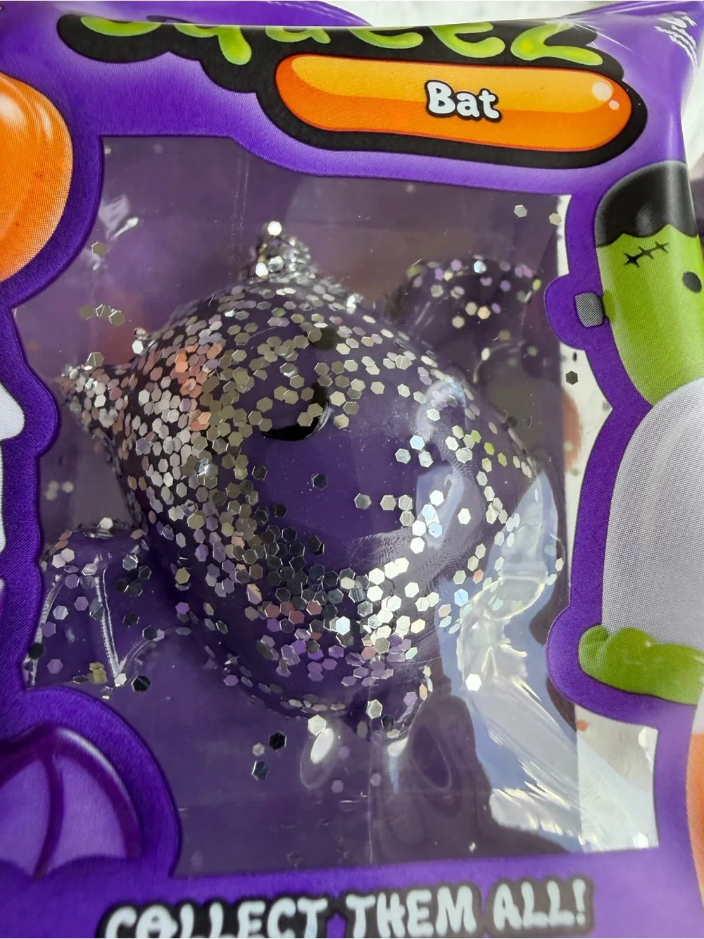 💜🦇 **TABA SQUEEZE THE BAT – PURPLE GLITTER MINI HALLOWEEN SQUISHY!** ✨🎃
